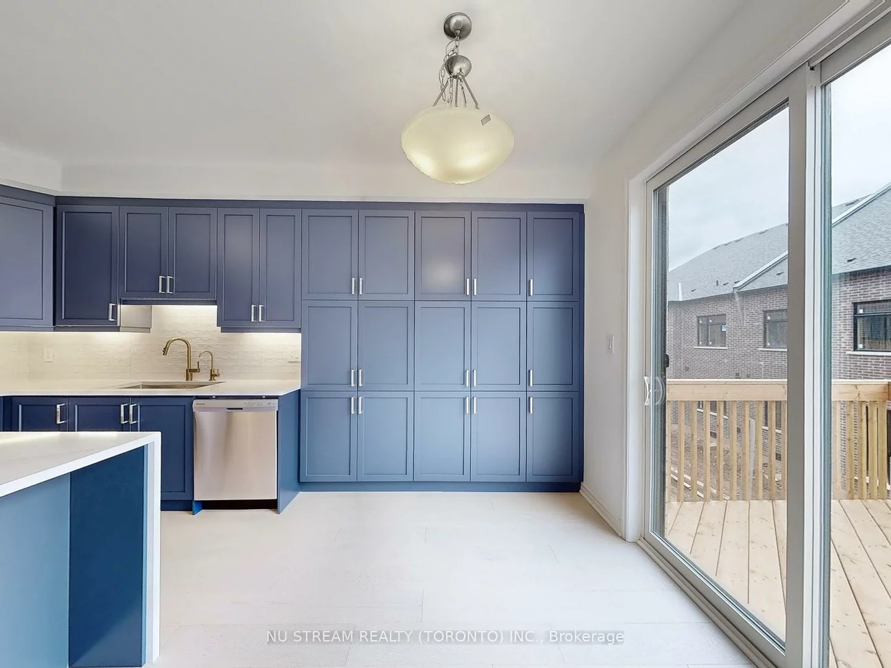 3049, Langdon, 1010 - JM Joshua Meadows, Oakville
