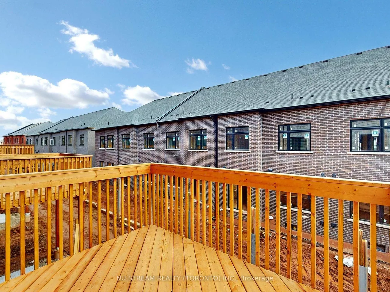 3049, Langdon, 1010 - JM Joshua Meadows, Oakville