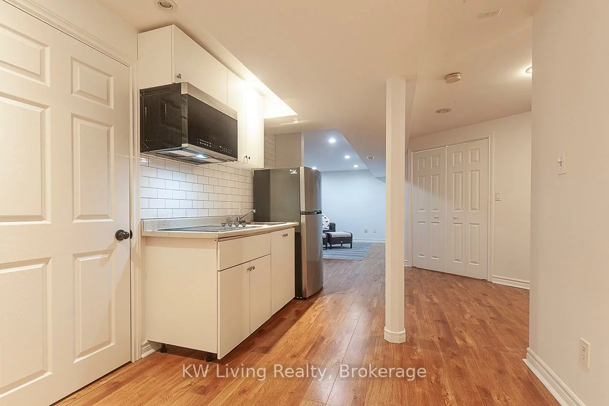 2194, Pell, 1019 - WM Westmount, Oakville