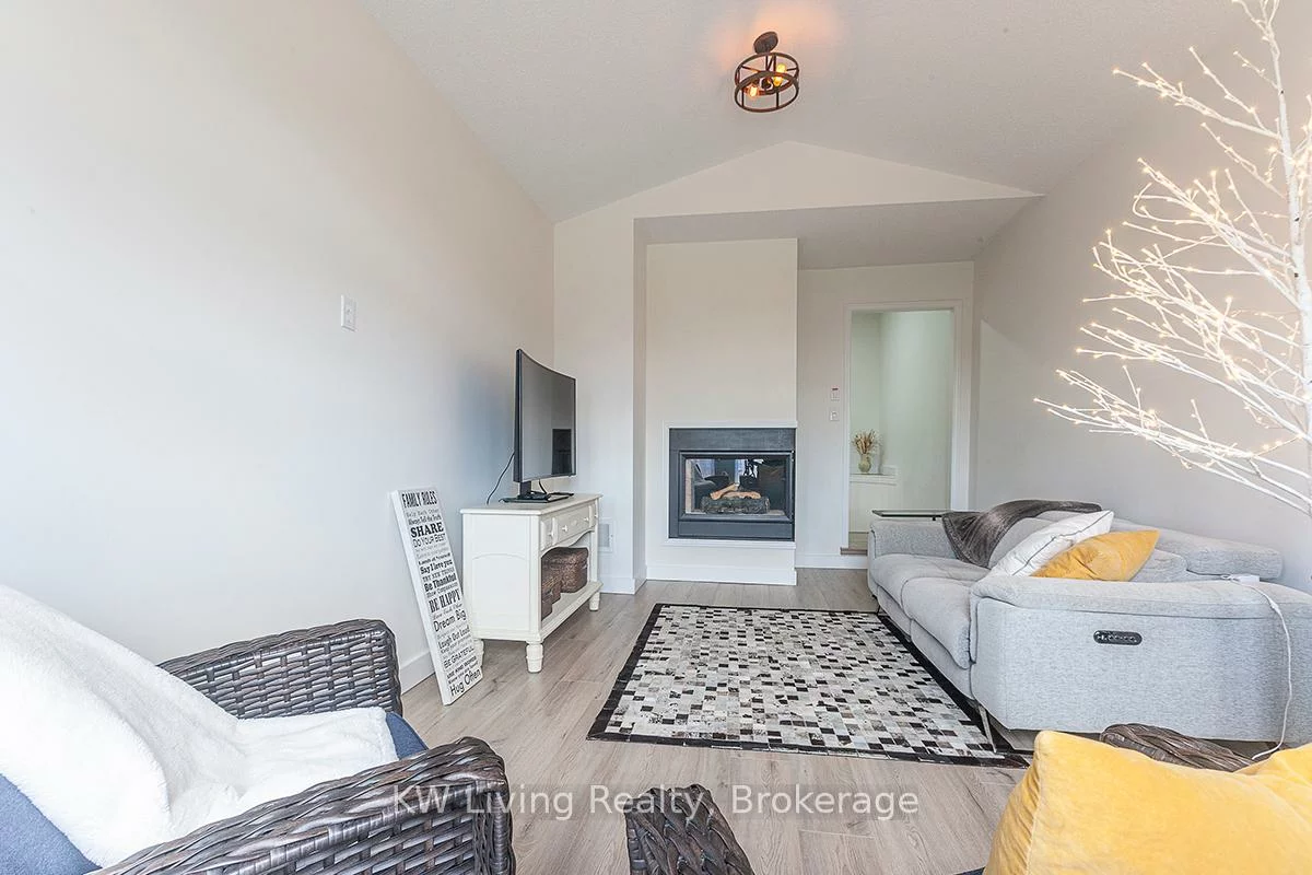 2194, Pell, 1019 - WM Westmount, Oakville