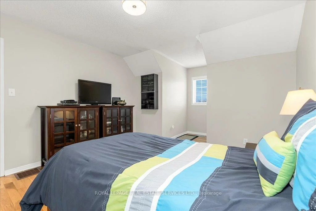 2483, Sunnyhurst, 1015 - RO River Oaks, Oakville