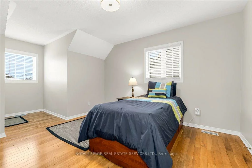 2483, Sunnyhurst, 1015 - RO River Oaks, Oakville