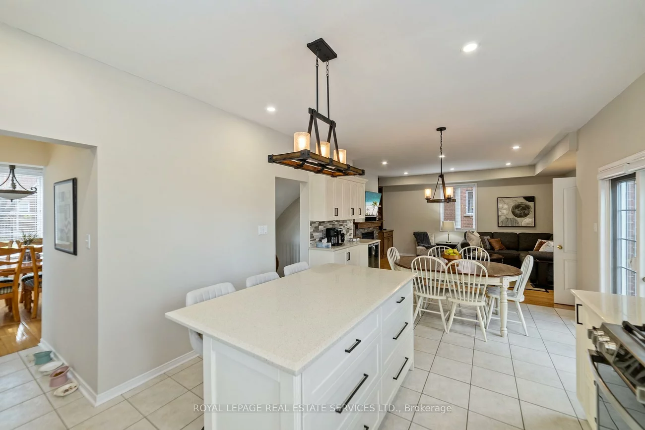 2483, Sunnyhurst, 1015 - RO River Oaks, Oakville