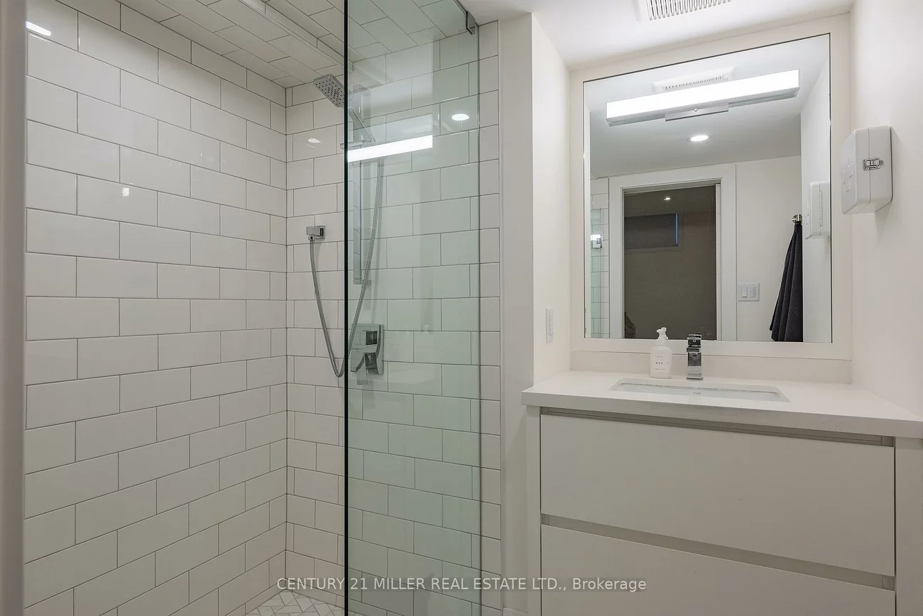 189, Margaret, 1002 - CO Central, Oakville