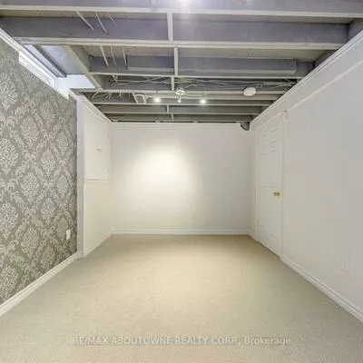 3037, Abernathy, 1000 - BC Bronte Creek, Oakville