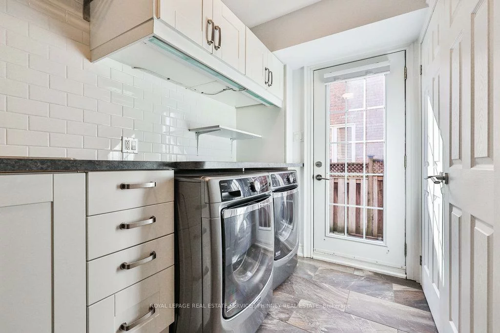 2764, Rosewood, 1004 - CV Clearview, Oakville