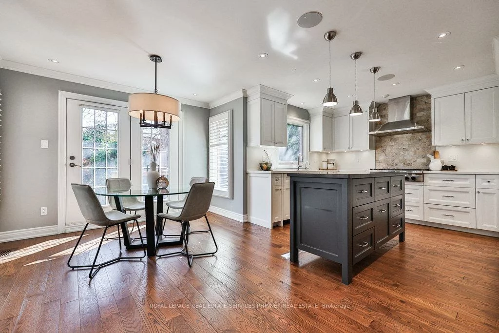 2764, Rosewood, 1004 - CV Clearview, Oakville
