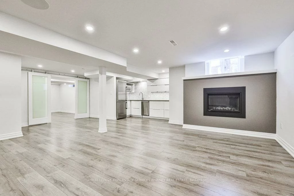 2764, Rosewood, 1004 - CV Clearview, Oakville
