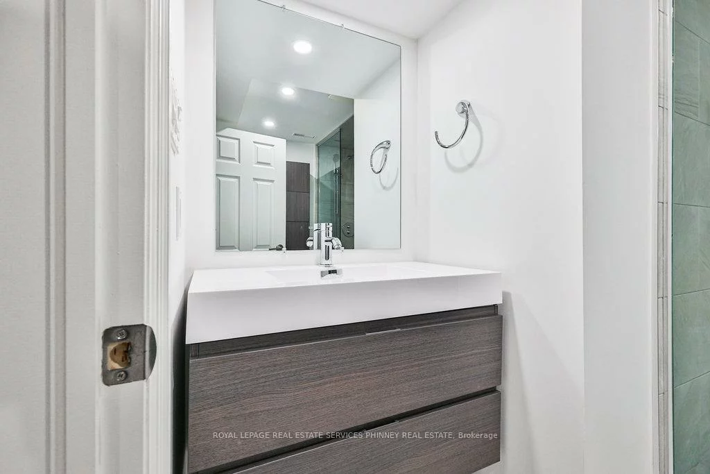 2764, Rosewood, 1004 - CV Clearview, Oakville