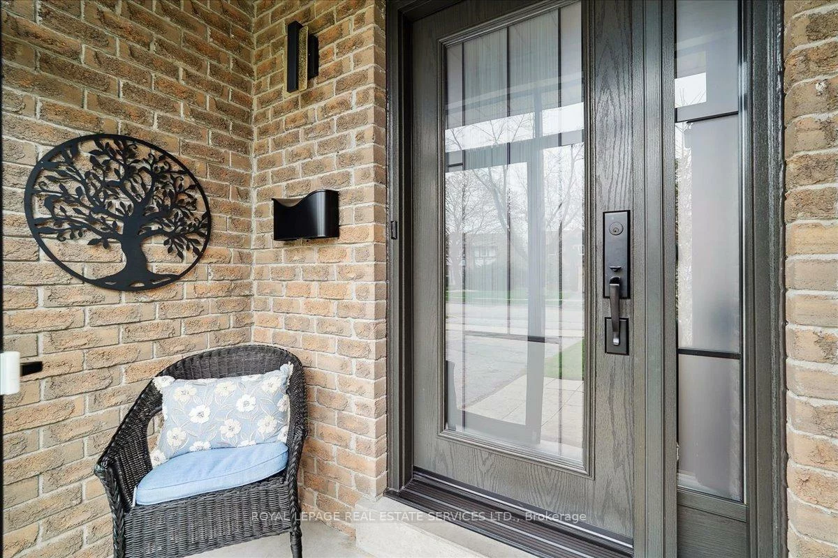 198, Somerville, 1001 - BR Bronte, Oakville
