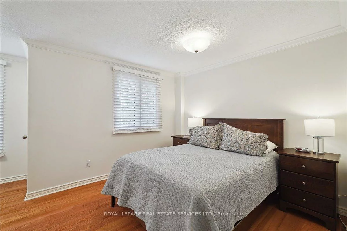 198, Somerville, 1001 - BR Bronte, Oakville