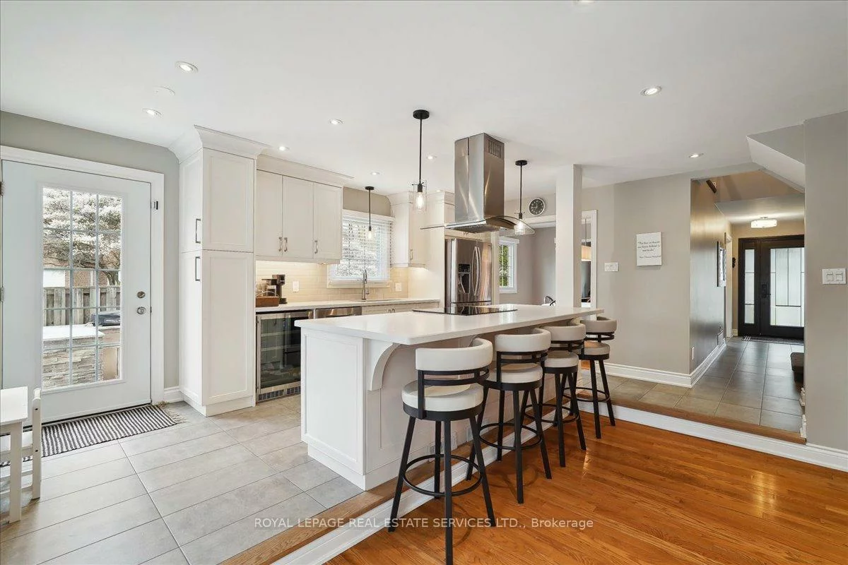 198, Somerville, 1001 - BR Bronte, Oakville