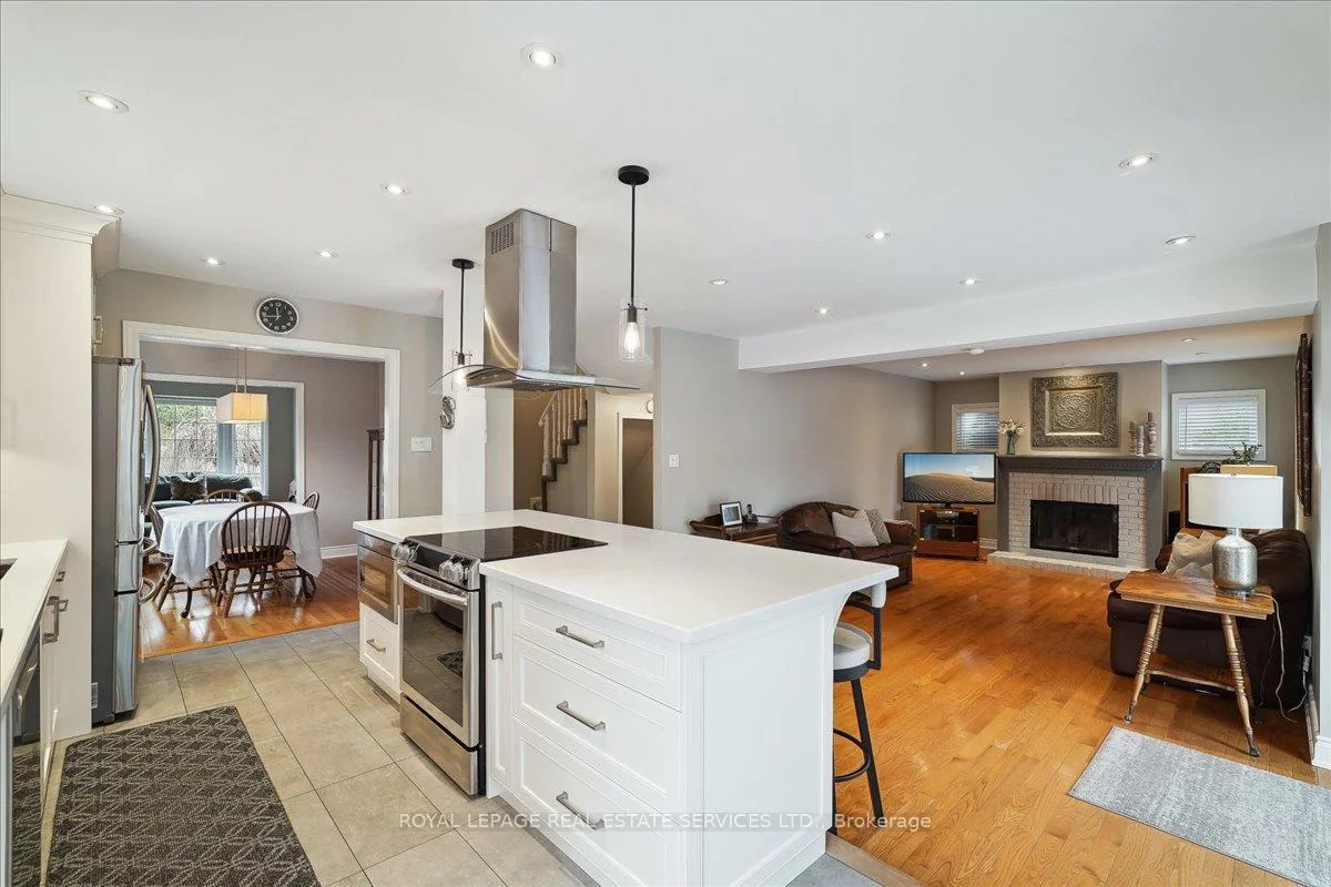 198, Somerville, 1001 - BR Bronte, Oakville