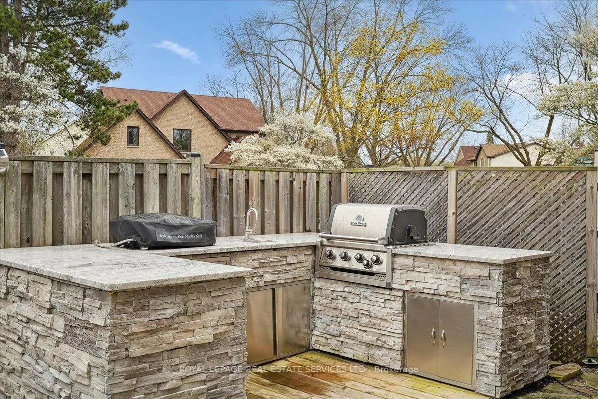 198, Somerville, 1001 - BR Bronte, Oakville