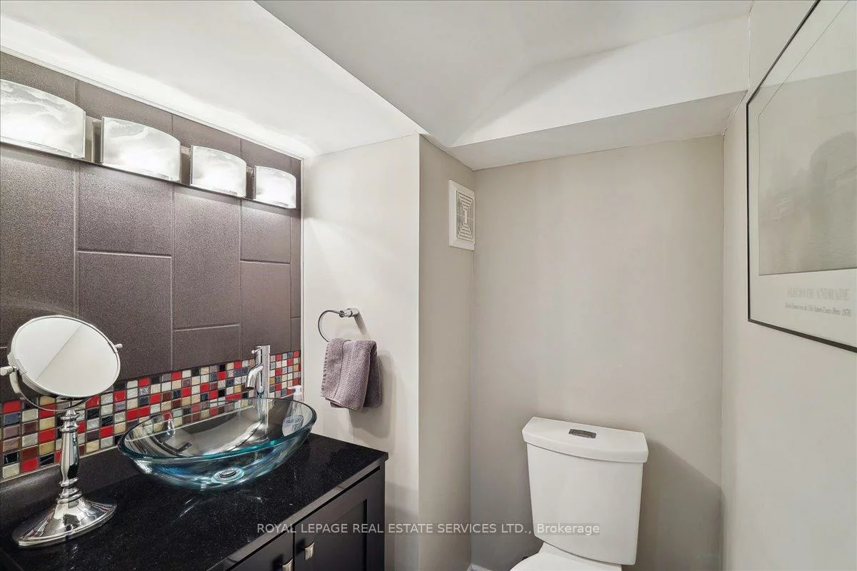 198, Somerville, 1001 - BR Bronte, Oakville