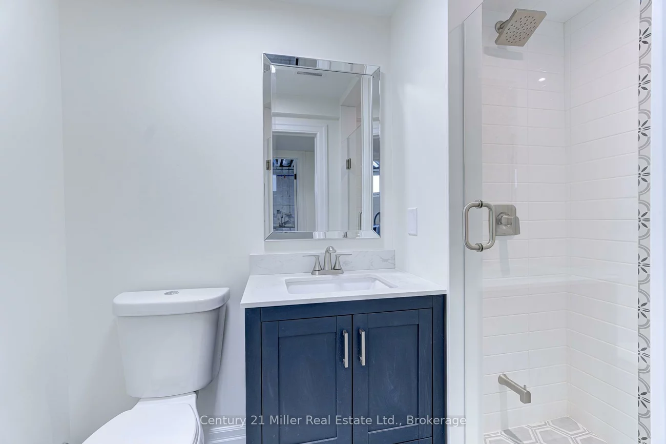 1195, Queens, 1003 - CP College Park, Oakville