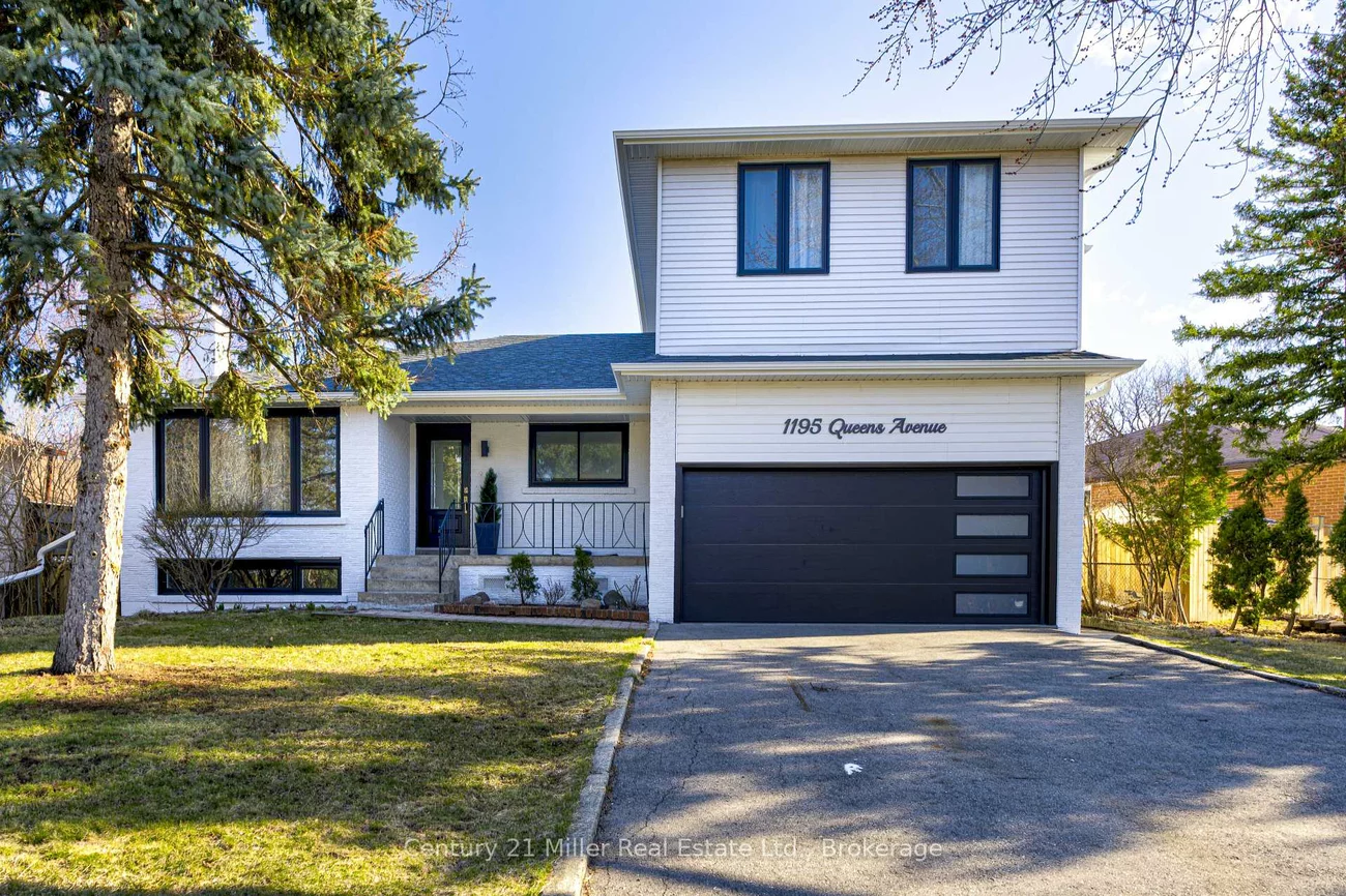 1195, Queens, 1003 - CP College Park, Oakville