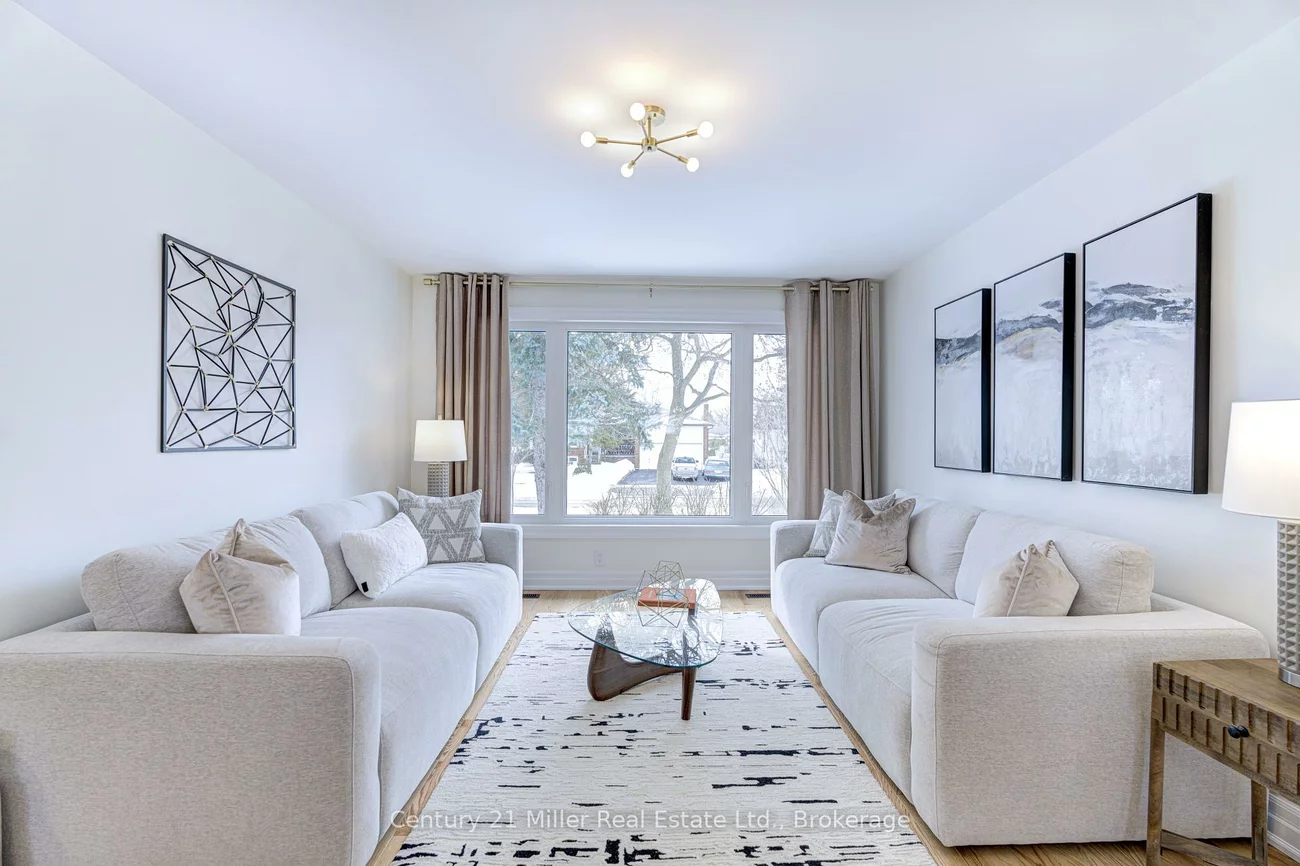 1195, Queens, 1003 - CP College Park, Oakville
