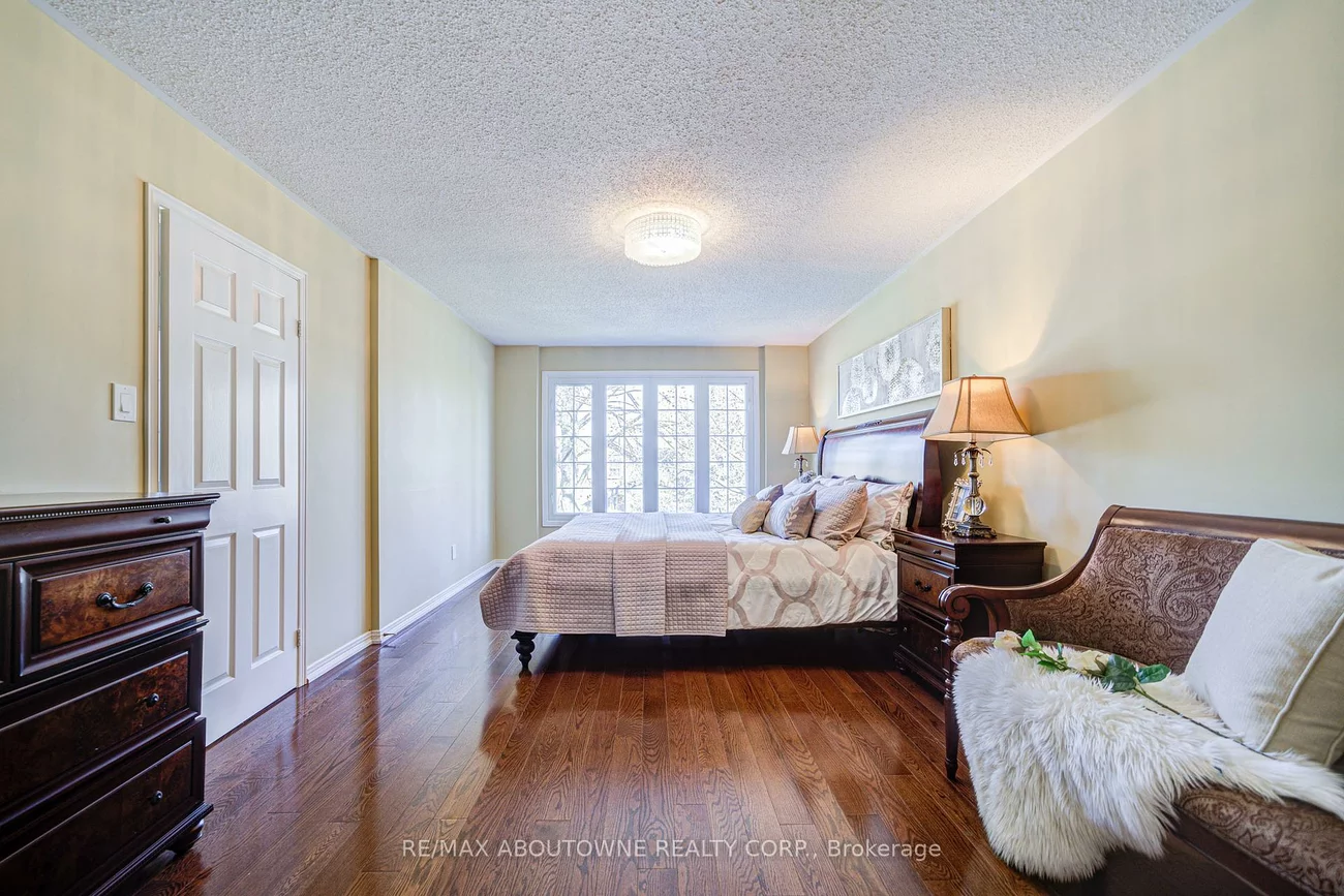 1250, Old Colony, 1007 - GA Glen Abbey, Oakville