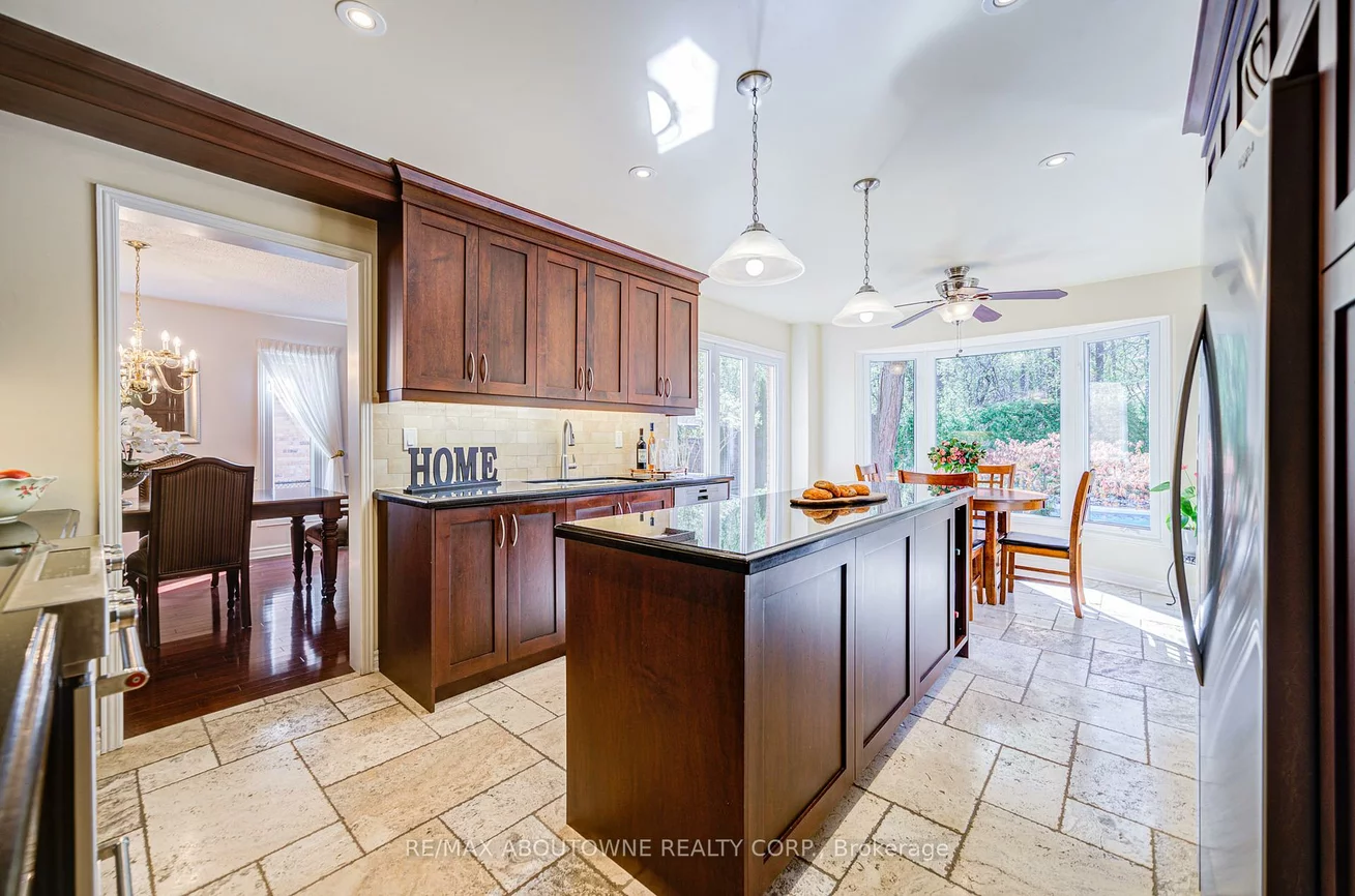 1250, Old Colony, 1007 - GA Glen Abbey, Oakville