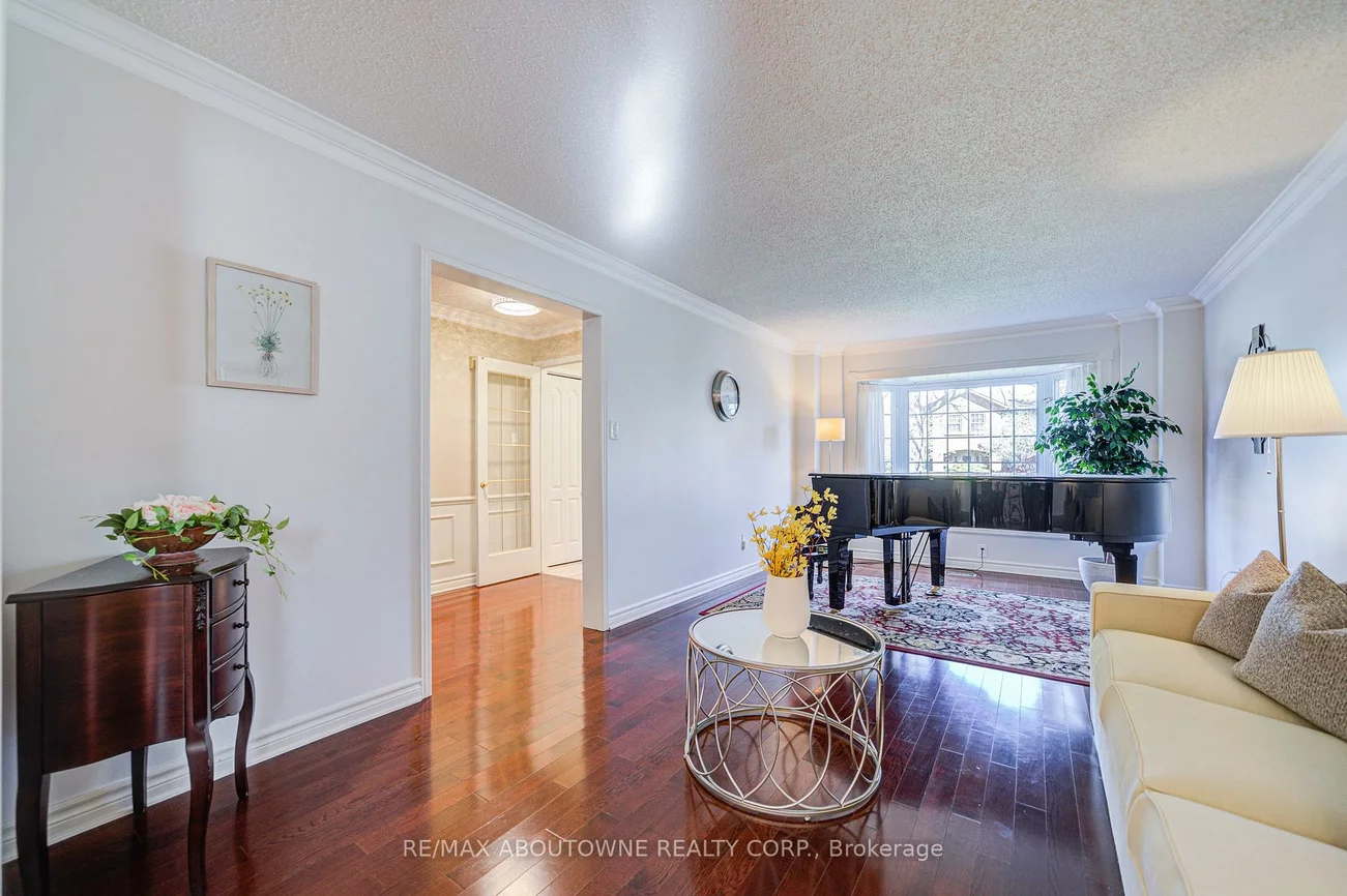 1250, Old Colony, 1007 - GA Glen Abbey, Oakville