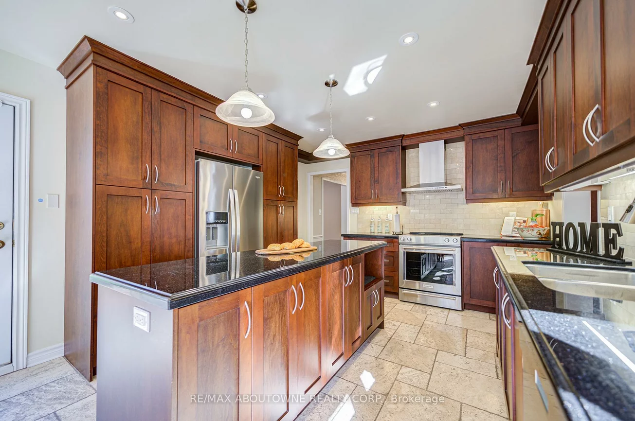 1250, Old Colony, 1007 - GA Glen Abbey, Oakville