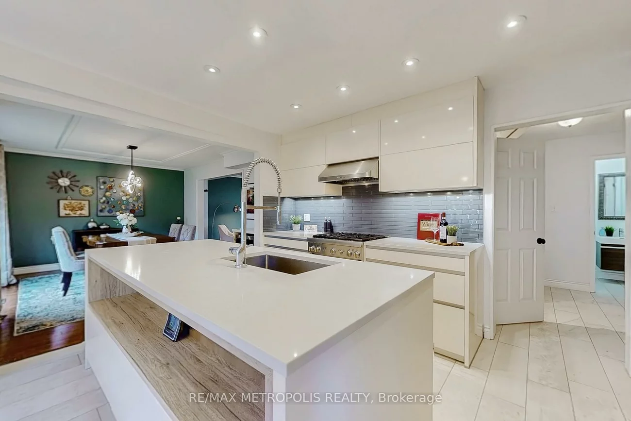 1310, Golden Meadow, 1005 - FA Falgarwood, Oakville