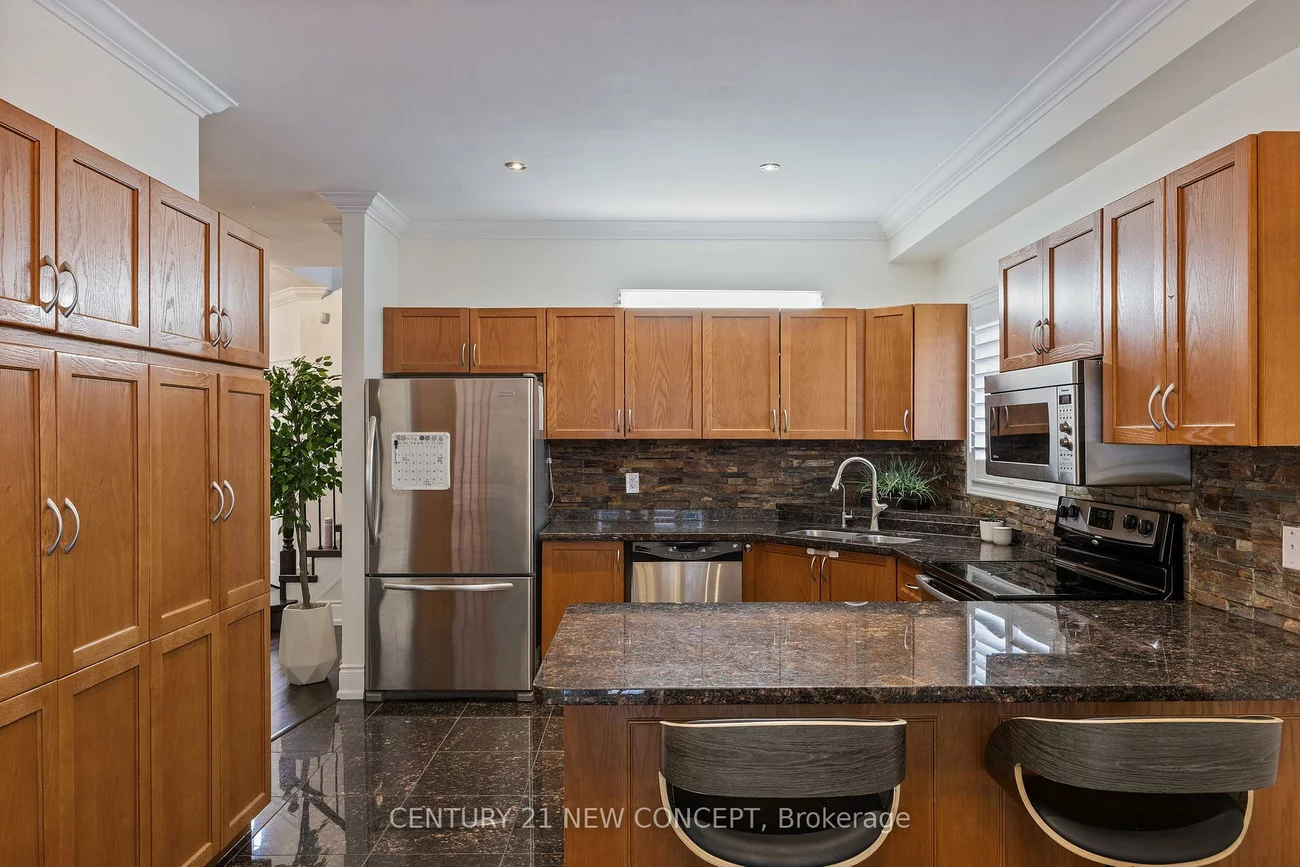 2587, Carberry, 1019 - WM Westmount, Oakville