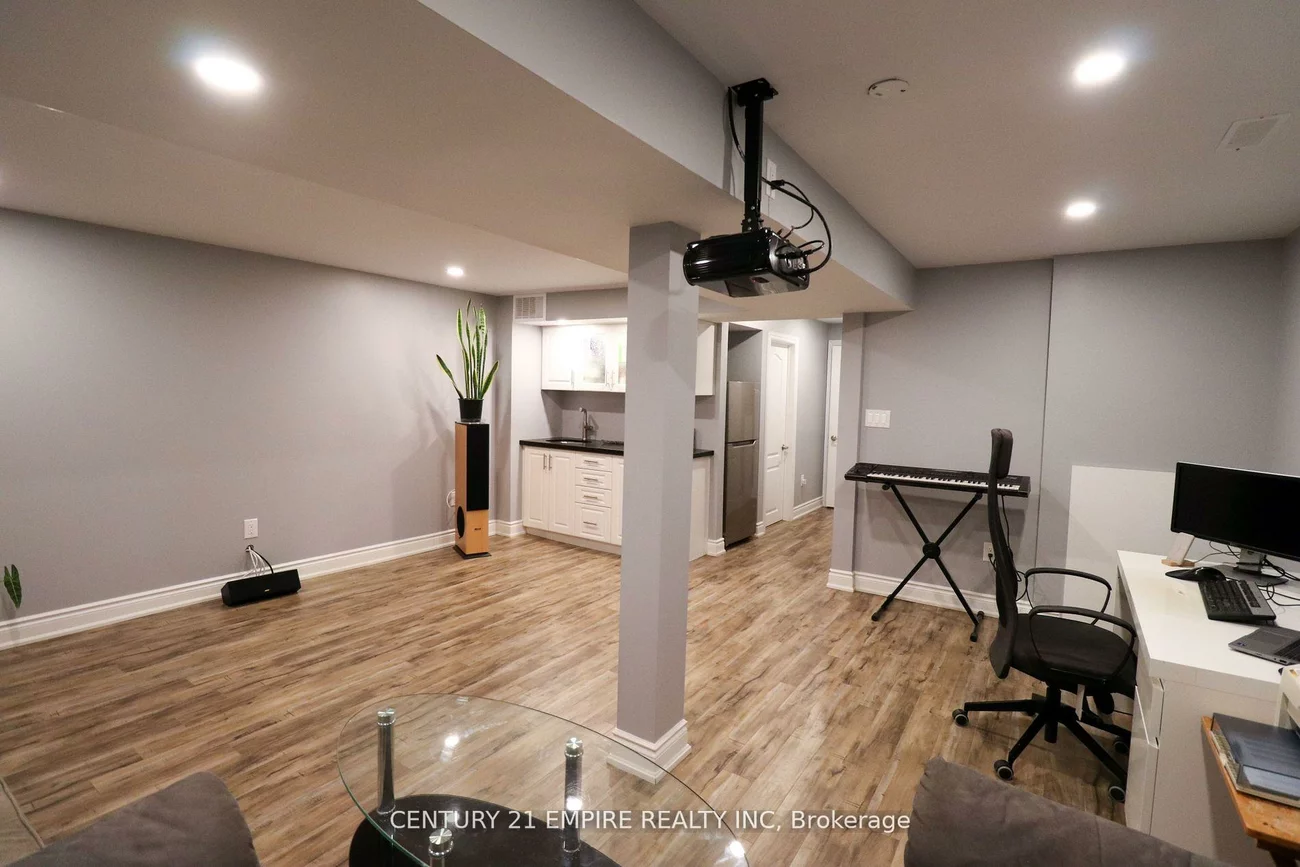 263, Gatwick, 1015 - RO River Oaks, Oakville