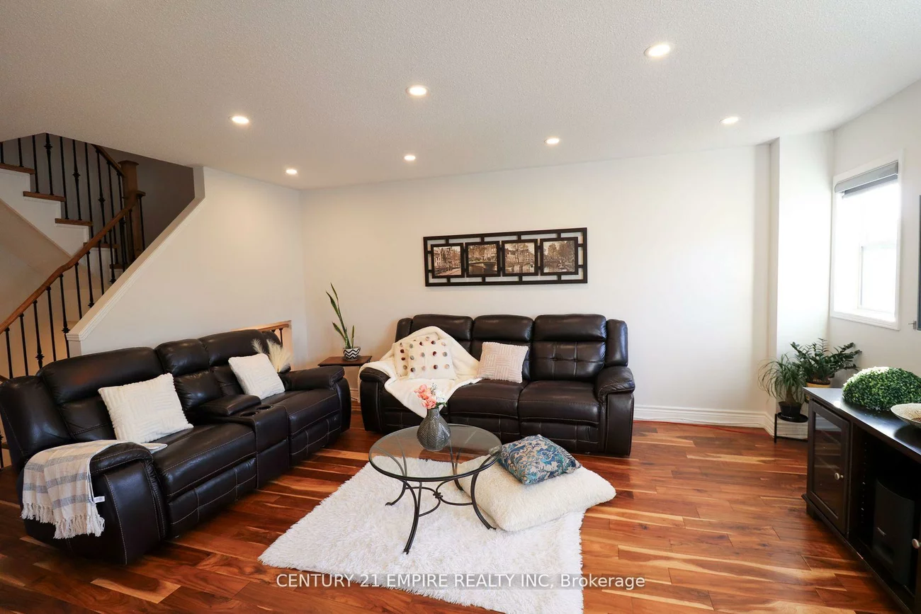 263, Gatwick, 1015 - RO River Oaks, Oakville