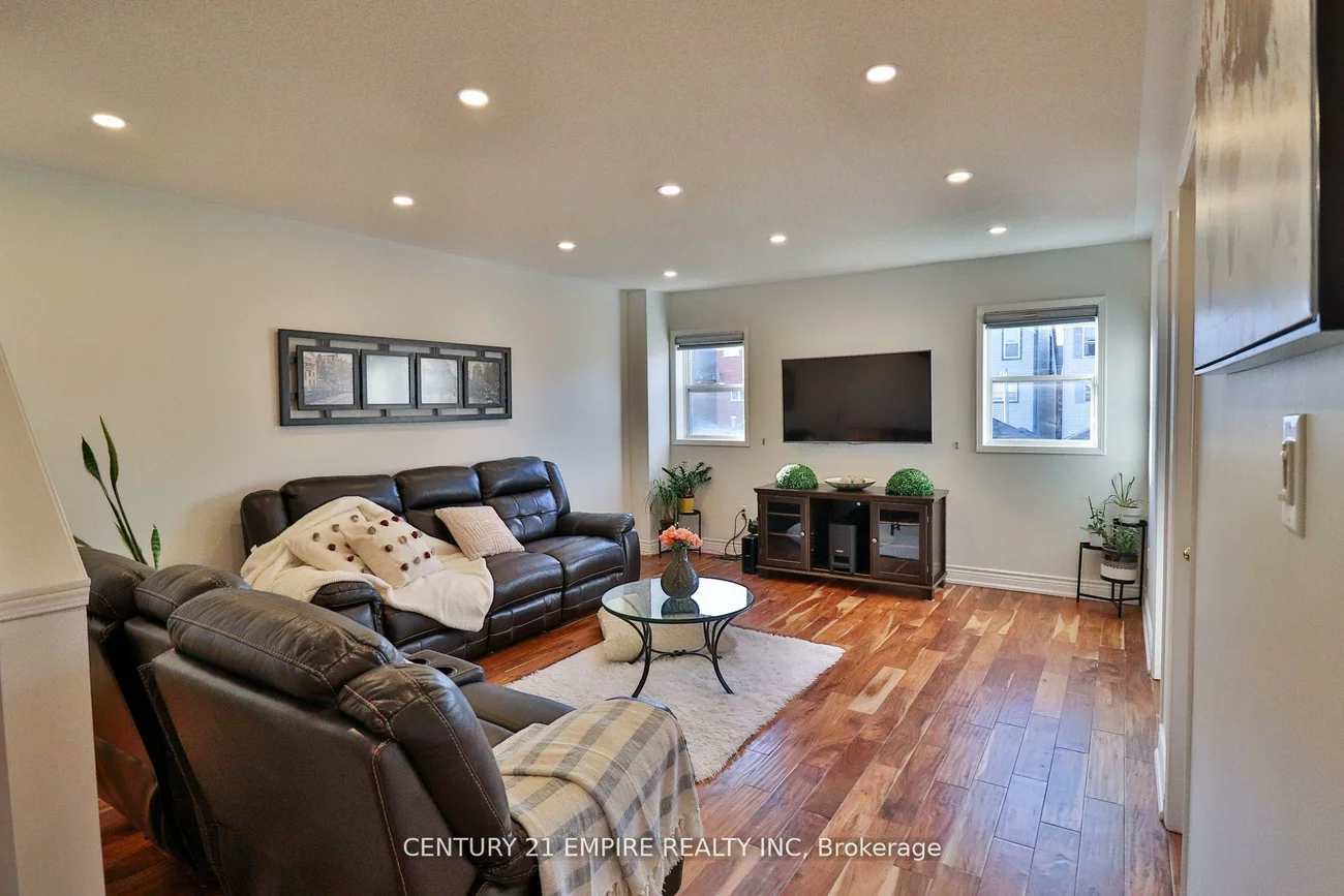 263, Gatwick, 1015 - RO River Oaks, Oakville