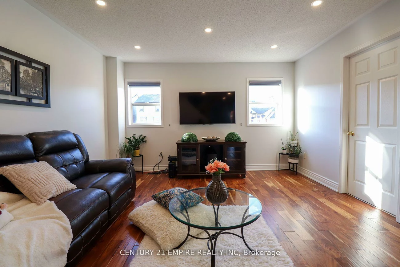 263, Gatwick, 1015 - RO River Oaks, Oakville