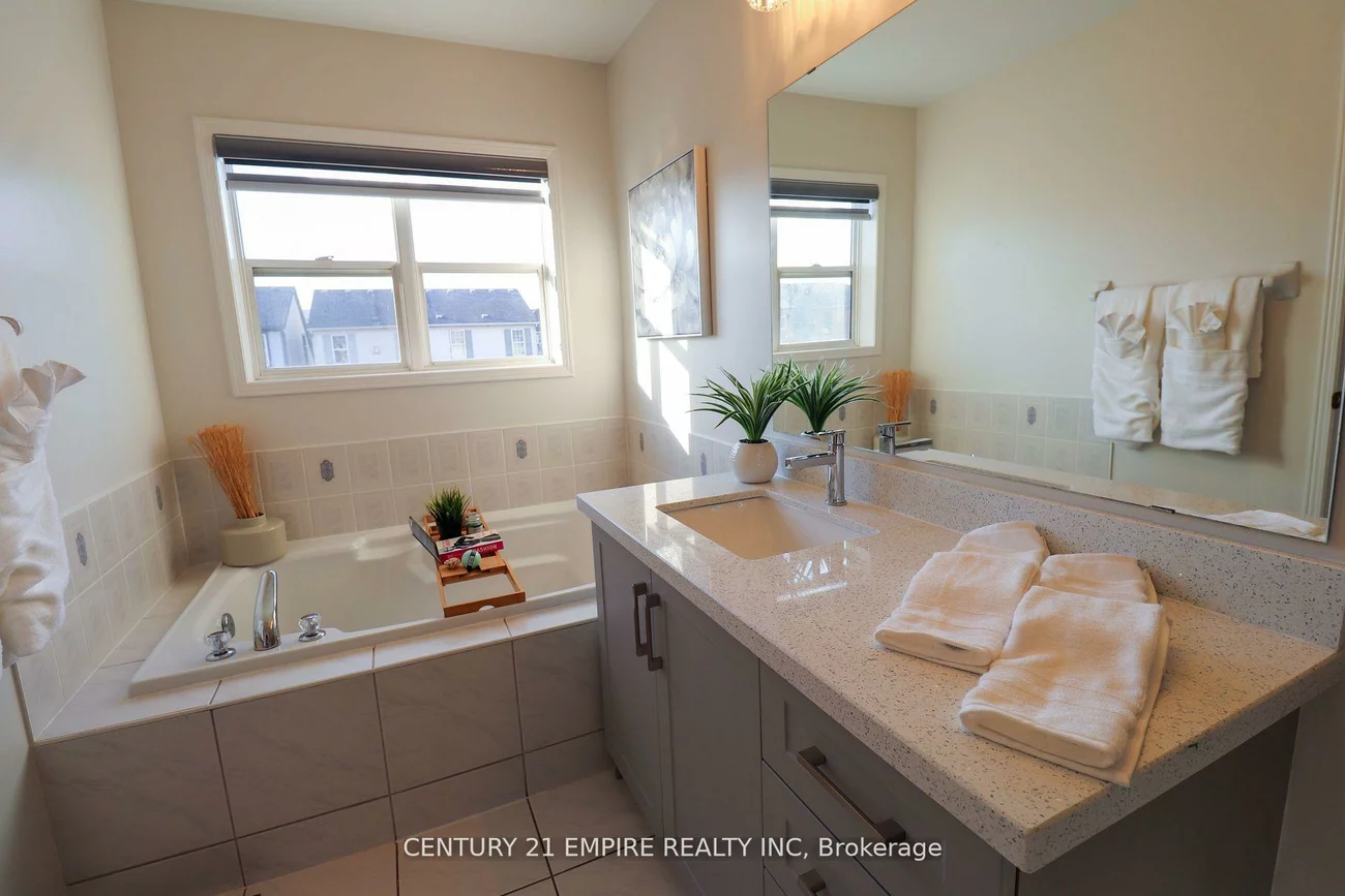 263, Gatwick, 1015 - RO River Oaks, Oakville