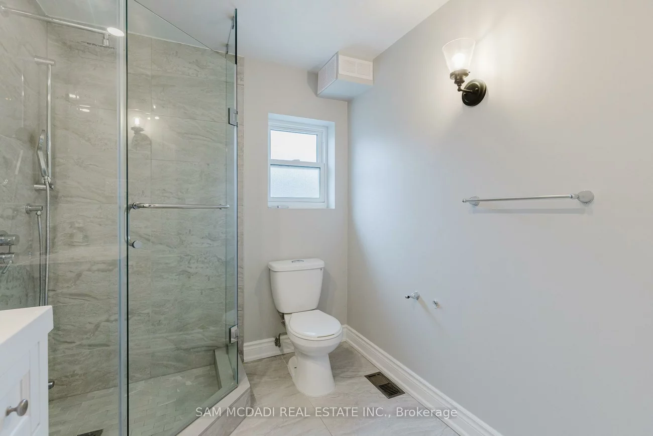 1198, Willowbrook, 1020 - WO West, Oakville