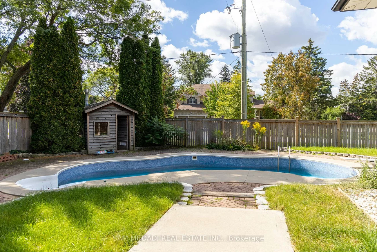 1198, Willowbrook, 1020 - WO West, Oakville