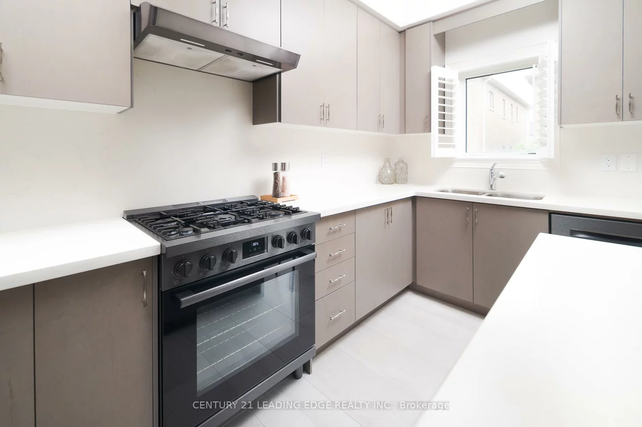 4090, Channing, 1008 - GO Glenorchy, Oakville