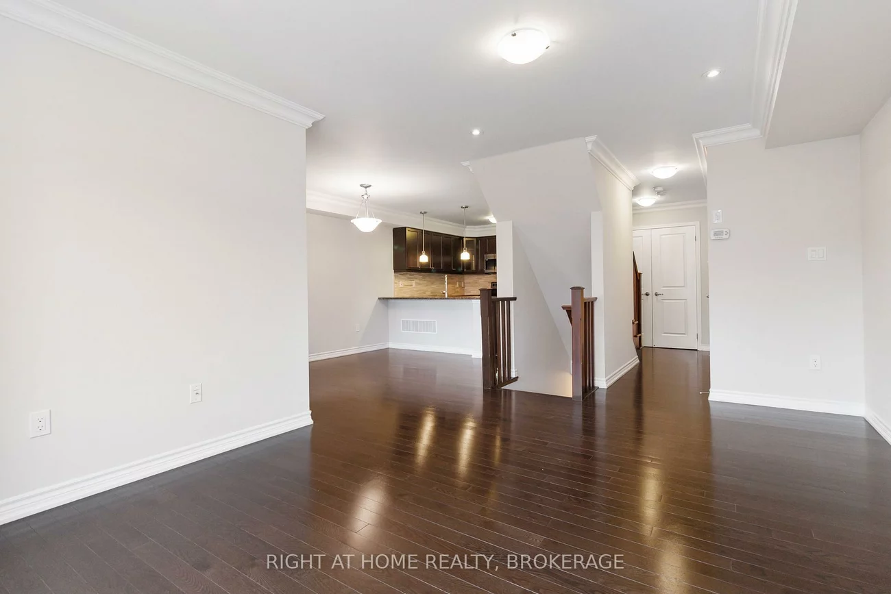 3060, Gardenia, 1008 - GO Glenorchy, Oakville