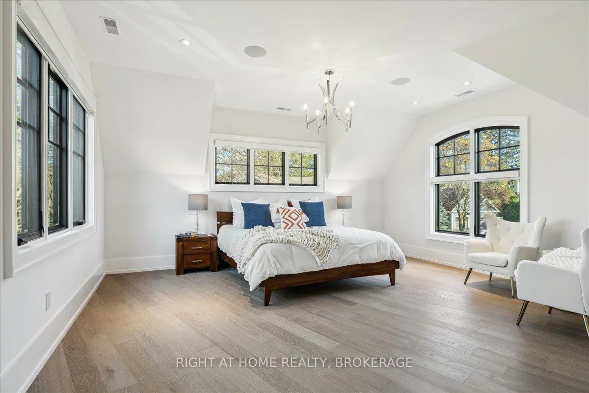 1253, Crawford, 1011 - MO Morrison, Oakville