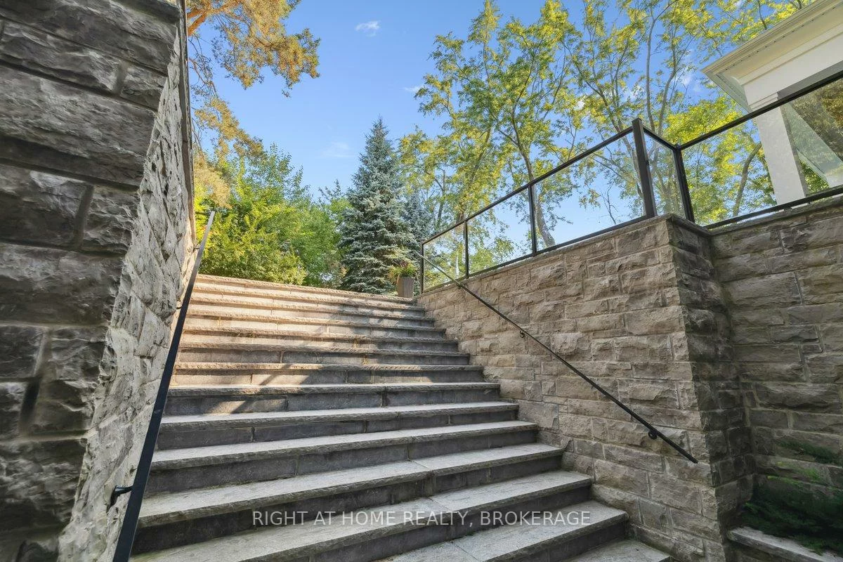 1253, Crawford, 1011 - MO Morrison, Oakville