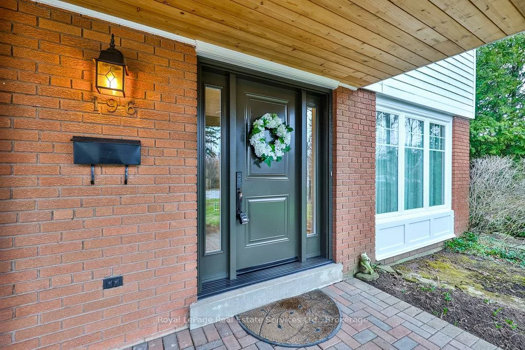 196, Sabel, 1001 - BR Bronte, Oakville