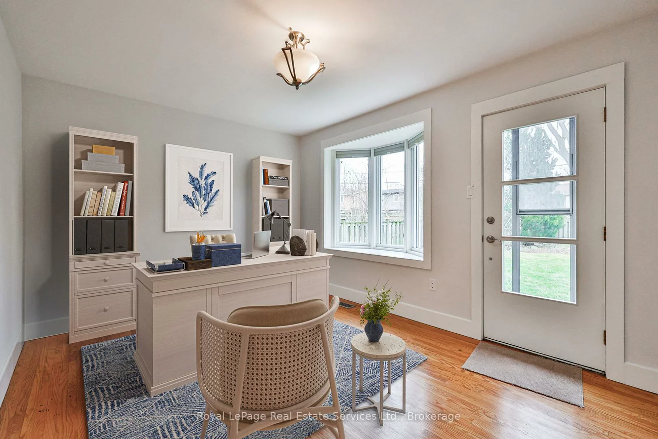 196, Sabel, 1001 - BR Bronte, Oakville