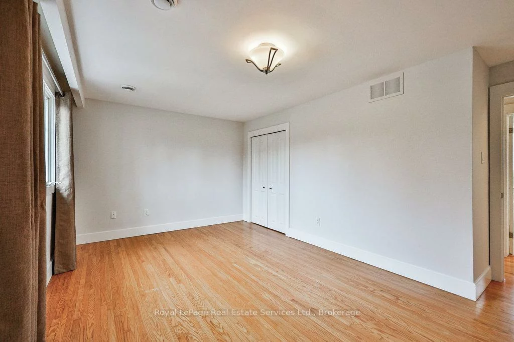 196, Sabel, 1001 - BR Bronte, Oakville