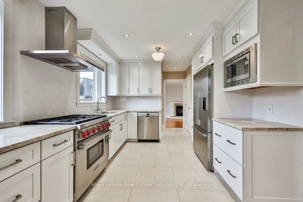 196, Sabel, 1001 - BR Bronte, Oakville