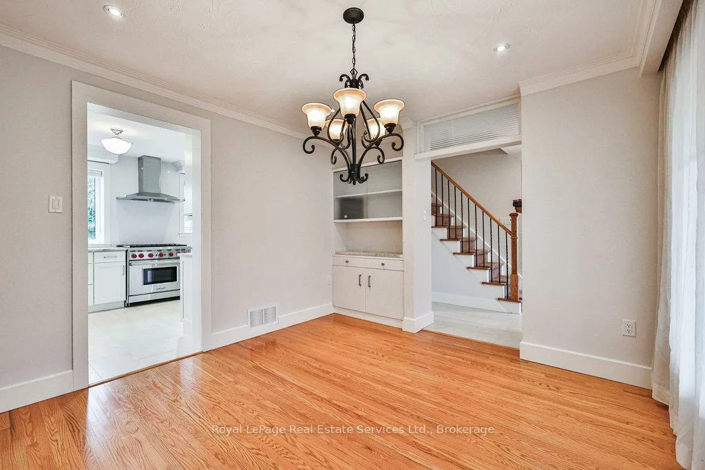 196, Sabel, 1001 - BR Bronte, Oakville