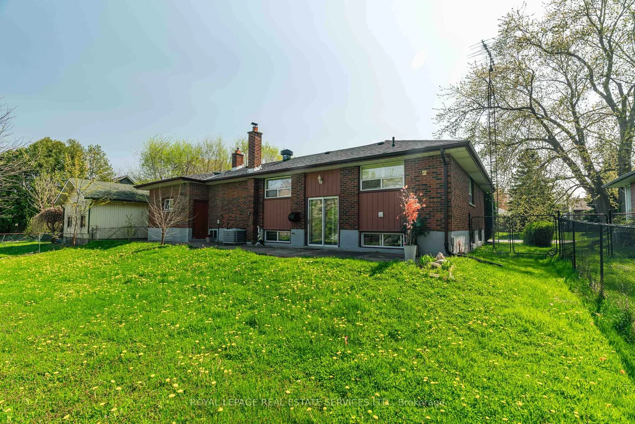 365, Sandhurst, 1020 - WO West, Oakville