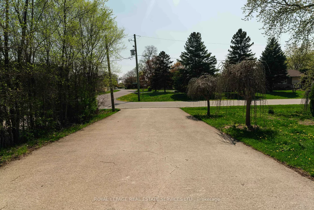 365, Sandhurst, 1020 - WO West, Oakville