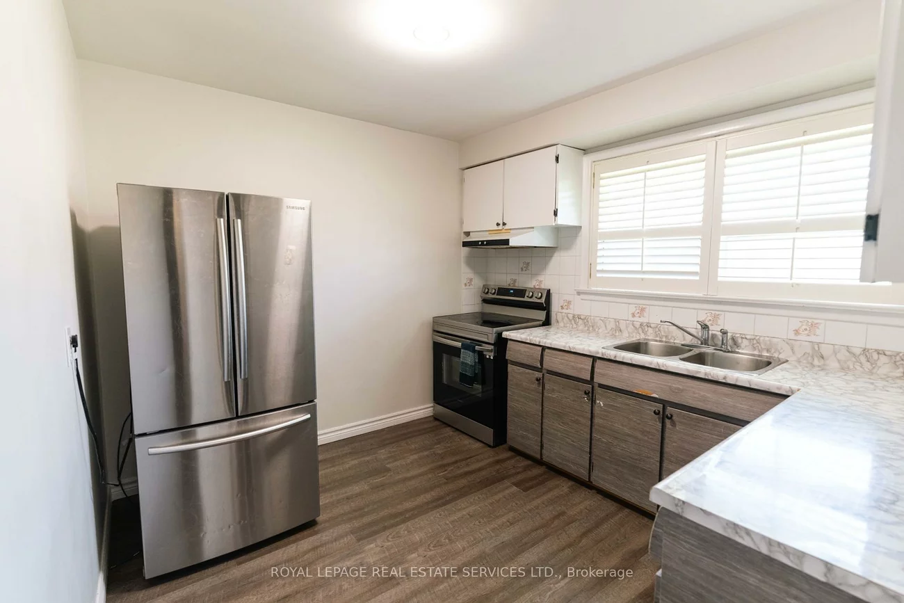 365, Sandhurst, 1020 - WO West, Oakville