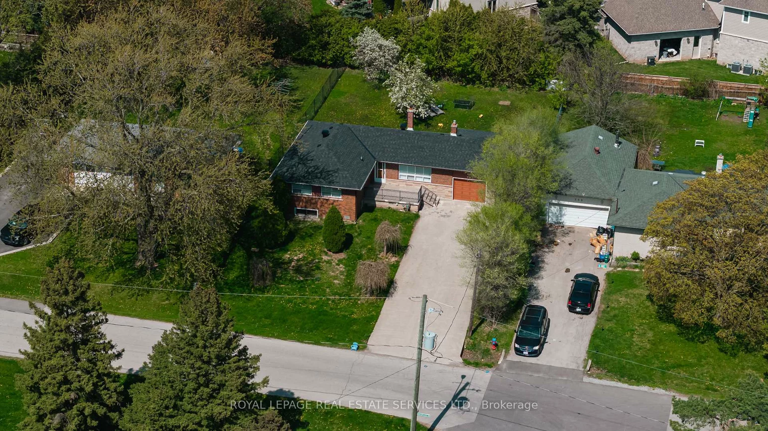 365, Sandhurst, 1020 - WO West, Oakville