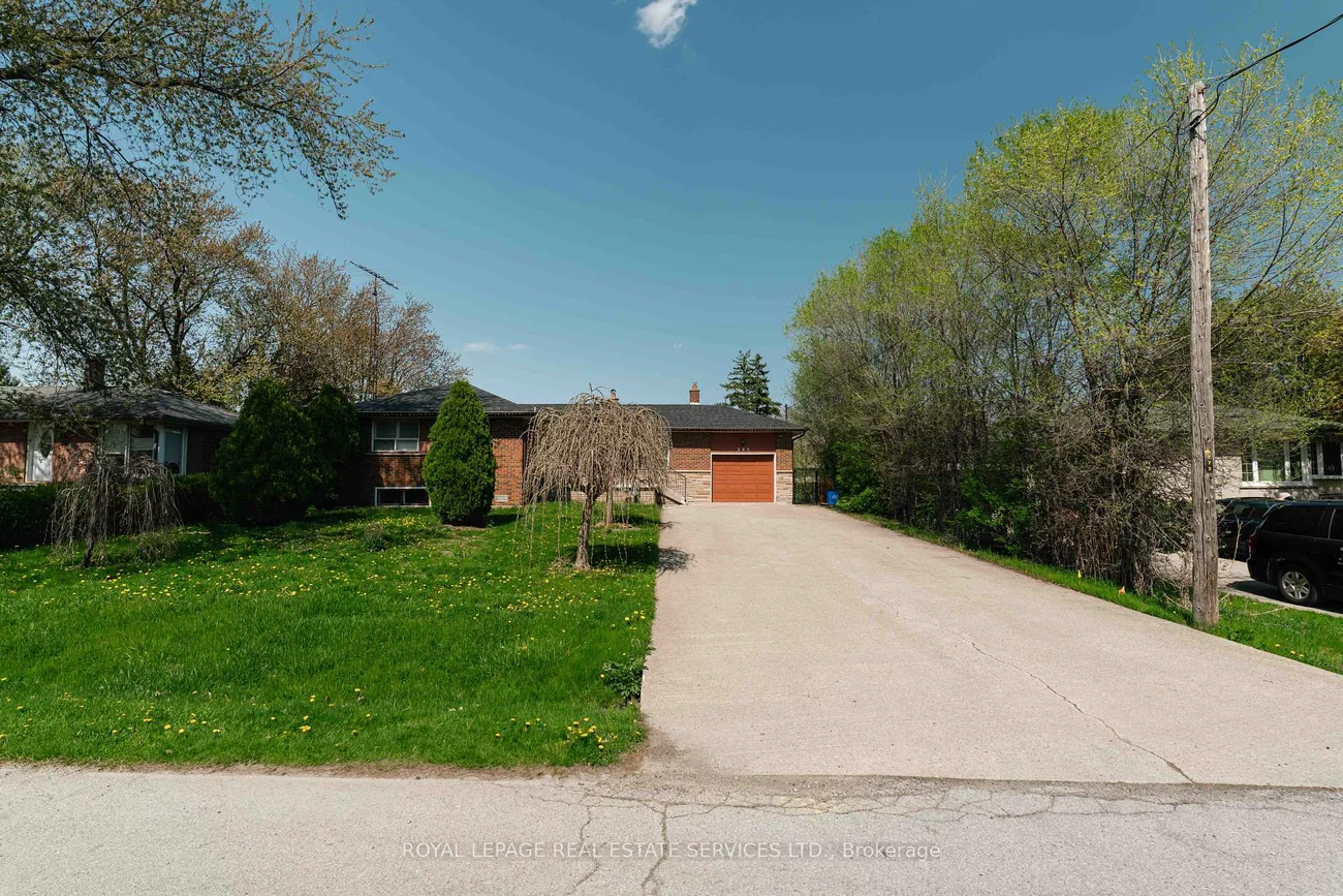 365, Sandhurst, 1020 - WO West, Oakville
