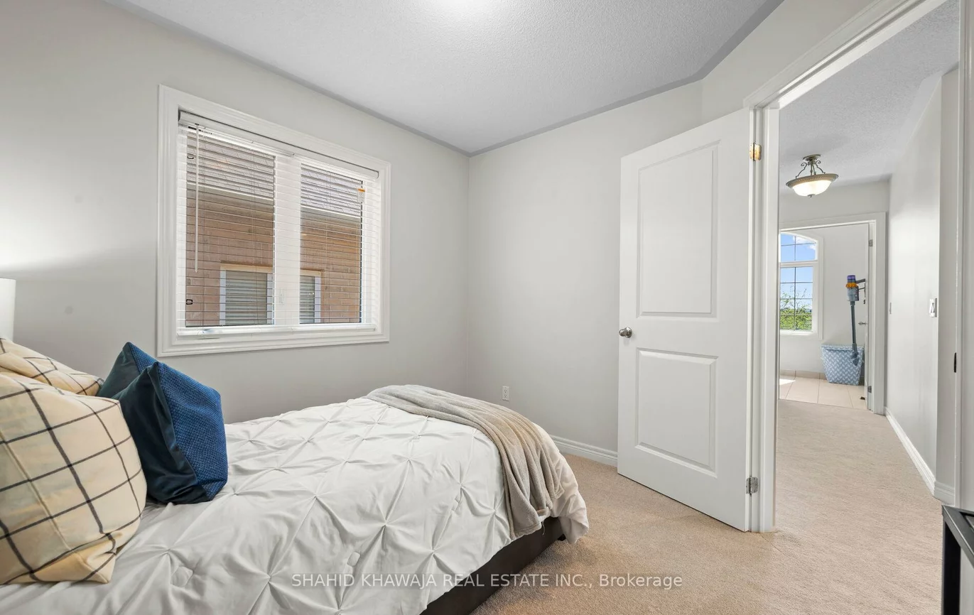 3049, Isaac, 1008 - GO Glenorchy, Oakville